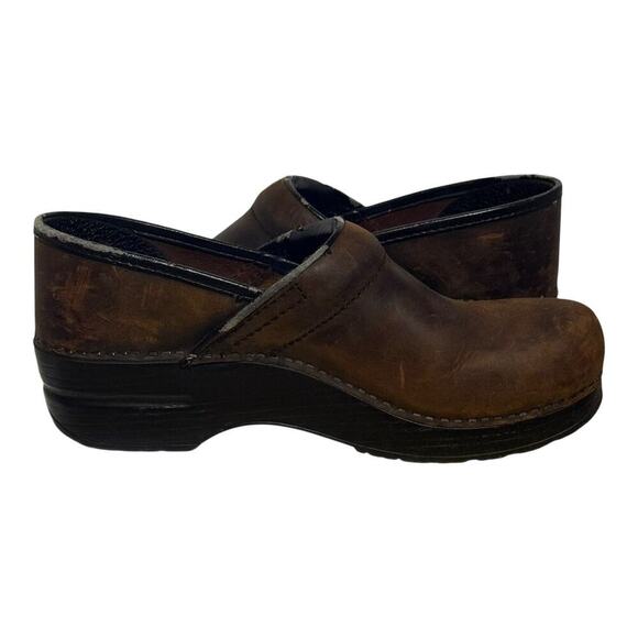 Dansko Oiled Leather Clogs Brown Women’s Size 39 / 8.5–9 Comfort Work Shoes - Picture 3 of 6